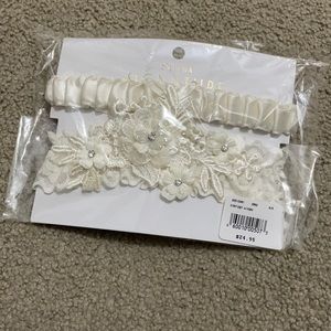 Brand new garter set